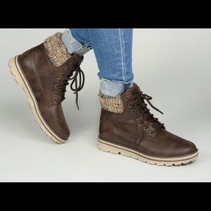 White Mountain Cliffs Boots Women's Size9 Like New